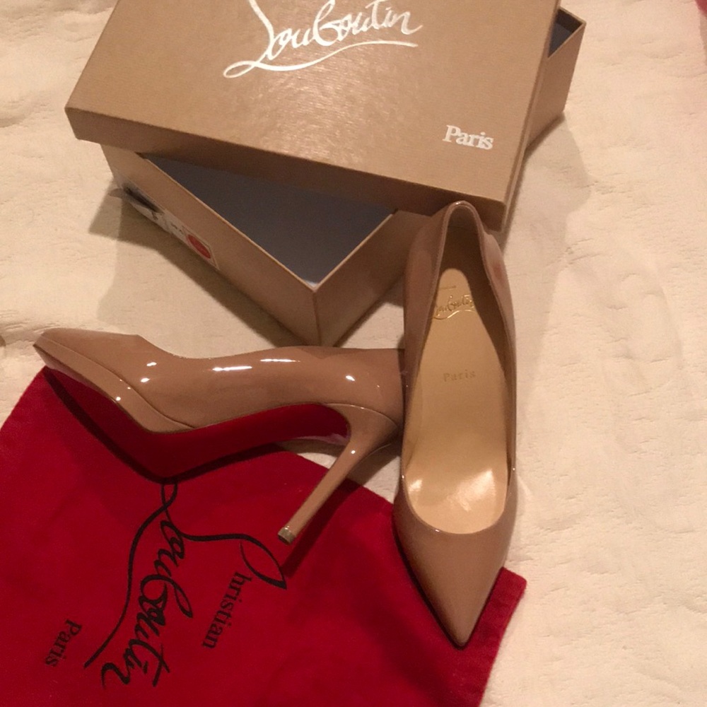 Brand new!! Christian Louboutin nude